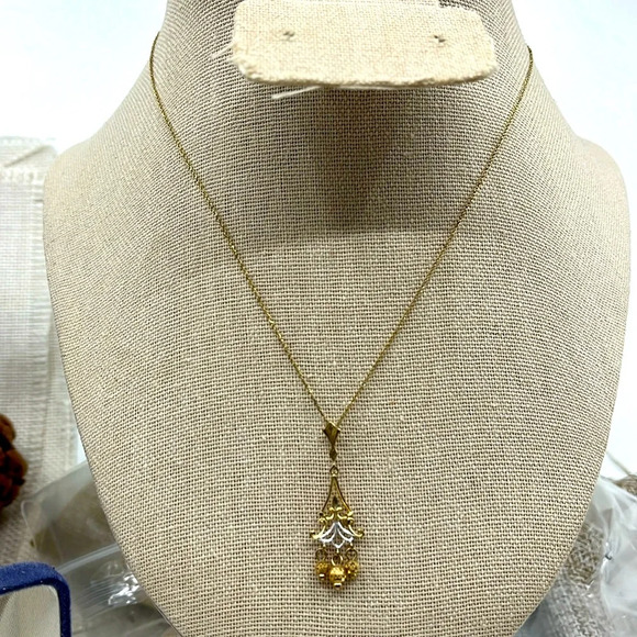 Vintage 10k Italy Gold Chain & Pendant with White and Yellow Gold Accents - Picture 1 of 12